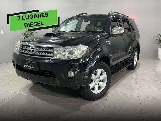 TOYOTA HILUX SW4 3.0 SRV 4X4 16V TURBO INTERCOOLER DIESEL 4P AUTOMÁTICO